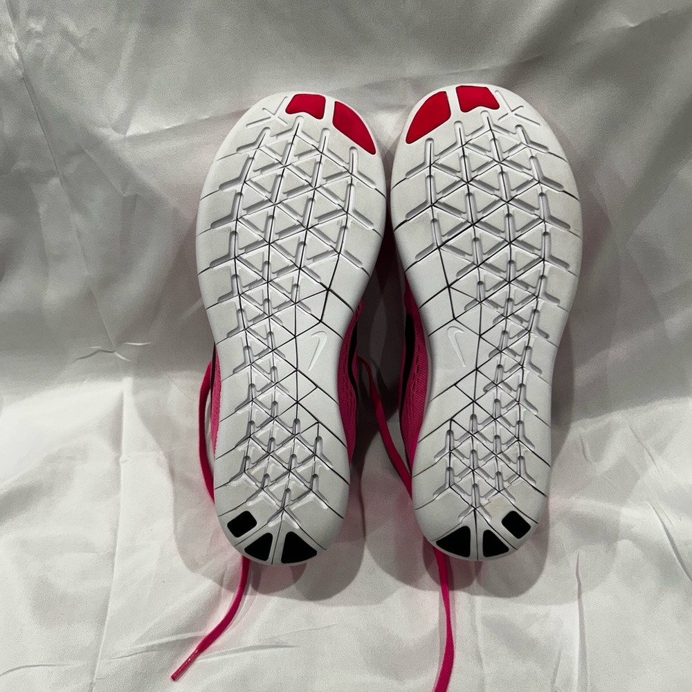 UEC NIKE FREE RUNNING SHOE - Picture 4 of 12